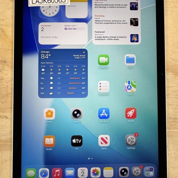 Apple iPad Air 11 inch (M2) 2024 - Unlocked, 256 GB, Gray, A2903