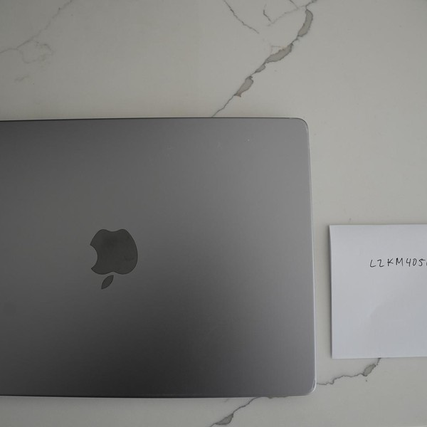 MacBook Pro 2021 - 14 inch - 512 GB, Gray, 16 GB, Apple M1 Pro 8-core