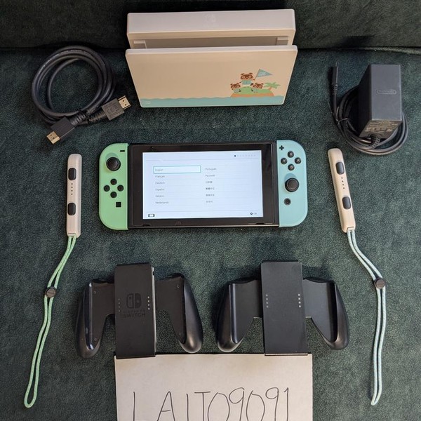 Nintendo Switch - 32 GB, Green & Blue, Animal Crossing: New Horizons