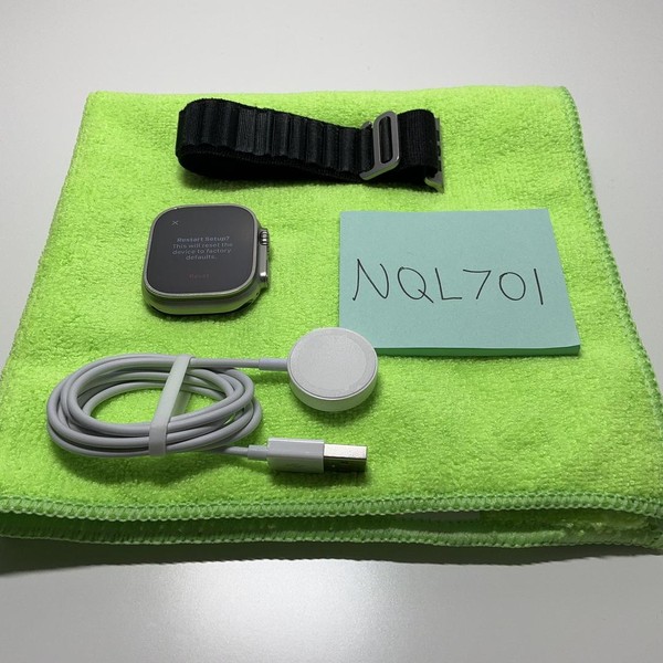 Apple Watch Ultra 49mm - Unlocked, Titanium, A2622