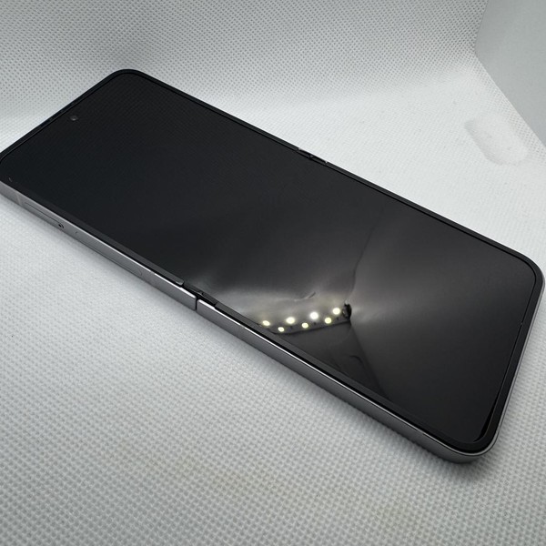 Samsung Galaxy Z Flip6 - Unlocked, 256 GB, Silver, 12 GB, SM-F741U1