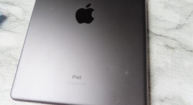 Good
													Apple iPad 9th Gen - Unlocked, Gray, 64 GB, A2603, photo 3 of 4