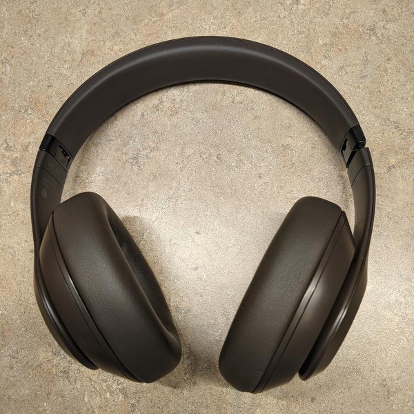 Beats Studio Pro - Brown