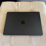 Good MacBook Air 2022 (M2) - 13 inch - 512 GB, Midnight, 8 GB, Apple M2