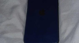Mint
													Apple iPhone SE 3rd Gen 2022 - Optimum, Midnight, 64 GB, A2595, photo 3 of 4