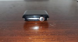 Good
													Apple Watch Series 4 40mm - Unlocked, Black, A1975 - Cellular, Stainless, photo 4 of 9