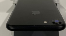 Good
													Apple iPhone 7 - Unlocked, Black, 32 GB, A1778, GSM, photo 4 of 7