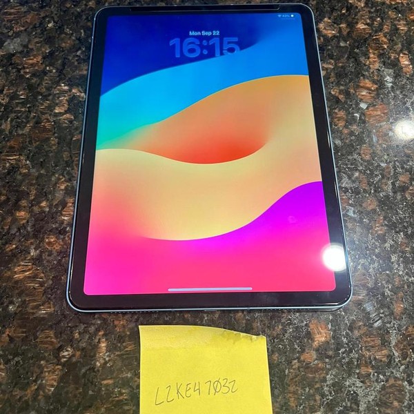 Apple iPad Air 5th Gen - Unlocked, 64 GB, Blue, A2589