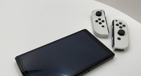 Good
													Nintendo Switch - OLED - White, 64 GB, photo 2 of 10