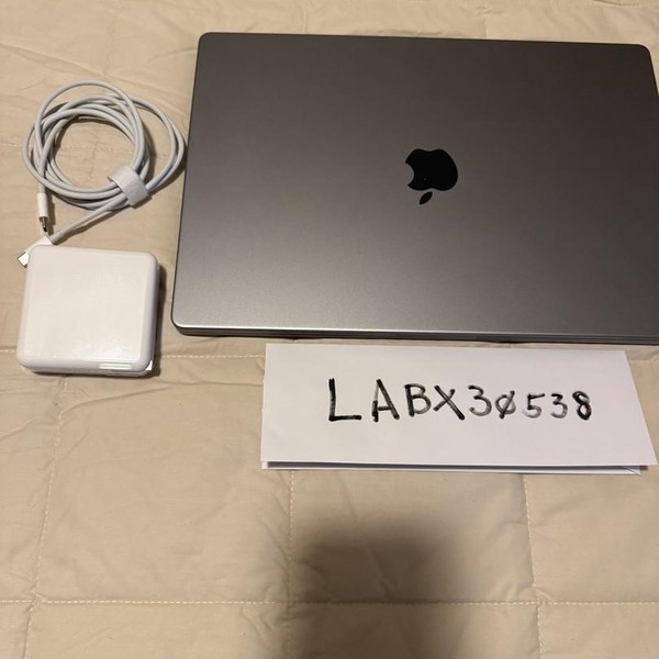 MacBook Pro 2021 - 16 inch - 1 TB, Silver, 16 GB, Apple M1 Pro 10-core