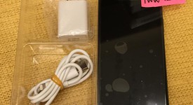 Mint
													Apple iPhone 11 - Unlocked Non-US, Black, 128 GB, A2221, photo 4 of 4