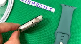 Mint
													Apple Watch Series 8 45mm - Unlocked, Starlight, A2774 - Cellular, Aluminum, photo 4 of 5