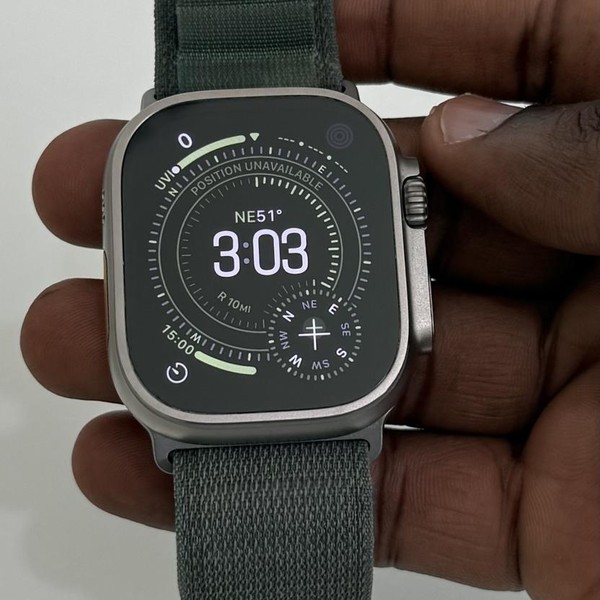 Apple Watch Ultra 49mm - Unlocked, Titanium, A2622