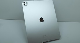 Good
													Apple iPad Pro 13" (M4) 2024 - Unlocked, Silver, 256 GB, 8 GB, A2926, Standard Glass, photo 2 of 6