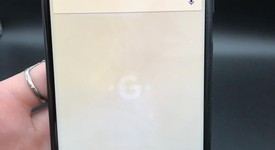 Fair
													Google Pixel 2 XL - Verizon, Black, 64 GB, Verizon Edition, photo 3 of 7