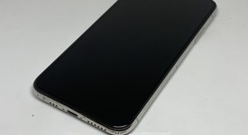Fair
													Apple iPhone Xs - Cricket, Silver, 64 GB, A1920, photo 4 of 10