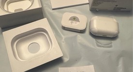 Used
													Apple AirPods Pro 2 - USB-C, photo 1 of 3