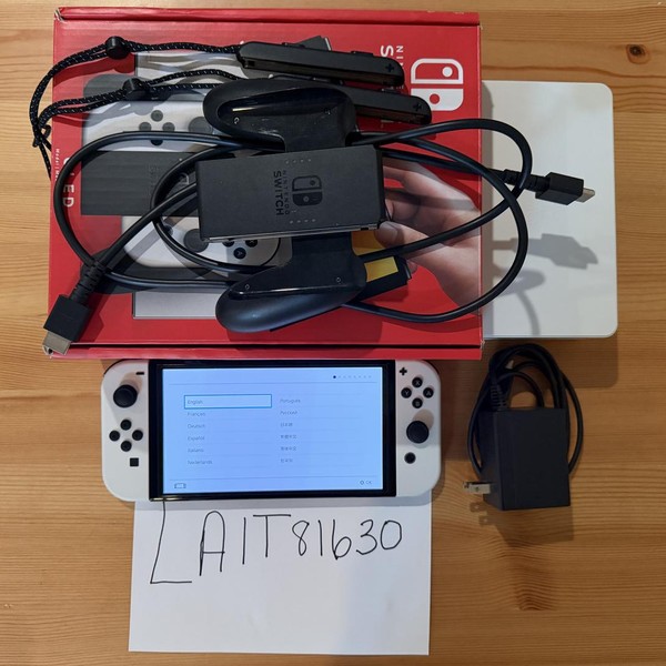 Nintendo Switch - OLED - 64 GB, White