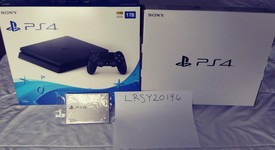 Mint
													PlayStation 4 Slim - Black, 1 TB, photo 3 of 12