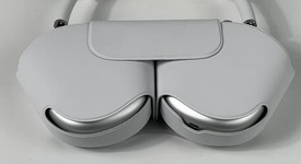 Used
													Apple AirPods Max - Silver, photo 1 of 8