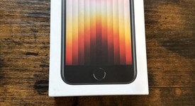 New
													Apple iPhone SE 3rd Gen 2022 - Unlocked, Midnight, 64 GB, A2595, photo 1 of 4