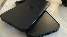 Mint
													Apple iPhone 16e - Unlocked, Black, 128 GB, A3212, photo 5 of 13