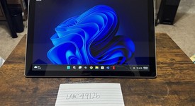 Good
													Microsoft Surface Pro 5 (2017) - Wi-Fi, Silver, 256 GB, 8 GB, photo 3 of 5