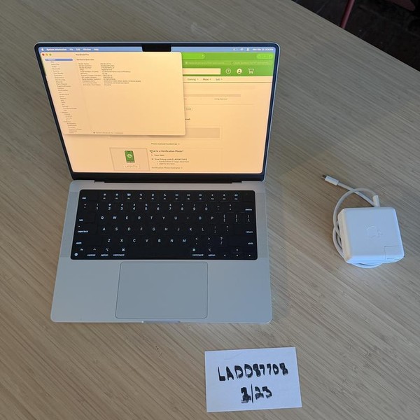 MacBook Pro 2021 - 14 inch - 512 GB, Silver, 32 GB, Apple M1 Pro 10-core