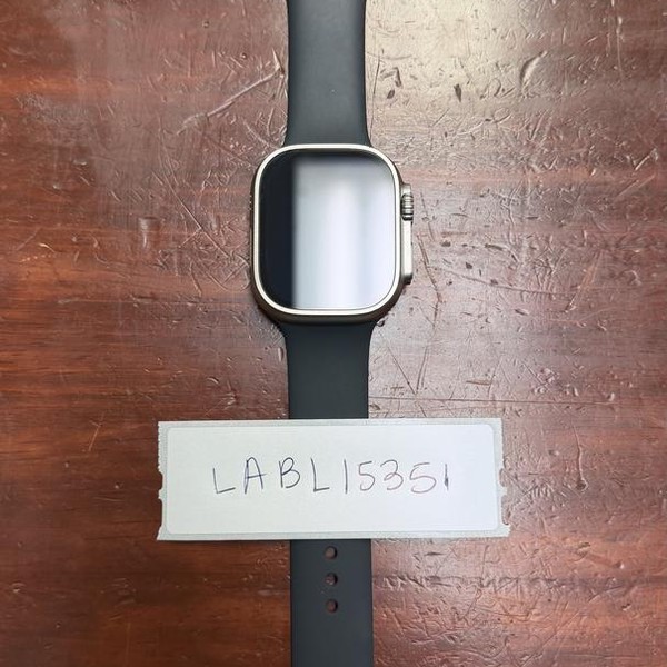 Apple Watch Ultra 49mm - Unlocked, Titanium, A2622