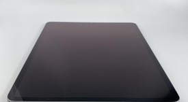 Good
													Apple iPad Pro 12.9" 6th Gen 2022 - Unlocked, Gray, 2 TB, photo 4 of 7