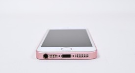 Good
													Apple iPhone SE 1st Gen 2016 - Unlocked, Rose Gold, 128 GB, A1662, photo 4 of 8