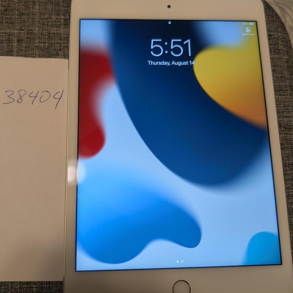 Apple iPad Mini 4 - Wi-Fi, 128 GB, Silver