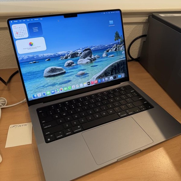 MacBook Pro 2023 - 14 inch - 1 TB, Gray, 16 GB, Apple M2 Pro 12-core