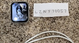 Good
													Apple Watch SE 2nd Gen 40mm - Silver, A2722 - GPS, Aluminum, photo 3 of 11