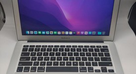 Good
													MacBook Air 2017 - 13" - I5, Silver, 128 GB, 8 GB, photo 2 of 8