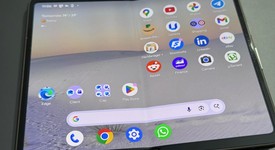 Good
													Google Pixel Fold - Unlocked, Porcelain, 256 GB, 12 GB, G9FPL, photo 5 of 7