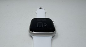 Good
													Apple Watch Series 7 45mm - Unlocked, Starlight, A2477 - Cellular, Aluminum, photo 3 of 6