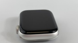 Fair
													Apple Watch Series 4 40mm - Silver, A1977 - GPS, Aluminum, photo 5 of 7