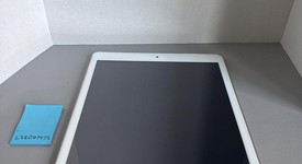 Good
													Apple iPad 8th Gen - Wi-Fi, Gold, 128 GB, A2270, photo 2 of 5