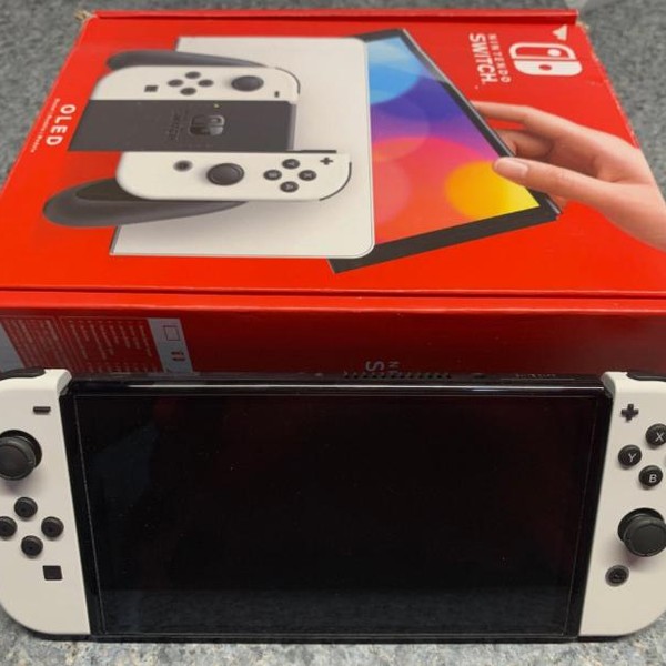 Nintendo Switch - OLED - 64 GB, White