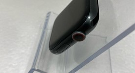 Fair
													Apple Watch Series 5 44mm - Unlocked, Gray, A2095 Cellular, Aluminum, photo 4 of 7
