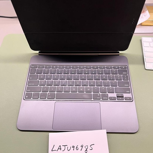 Apple Magic Keyboard for iPad Pro - Black