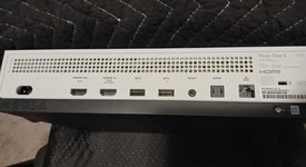 Good
													Xbox One S (2016) - White, 500 GB, photo 2 of 11