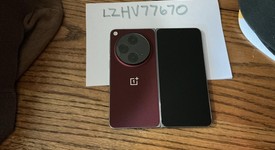 Mint
													OnePlus Open - Unlocked, Red, 1 TB, 16 GB, Apex Edition, photo 3 of 12