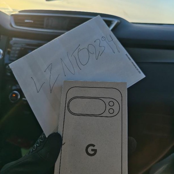 Google Pixel 10 Pro - Unlocked, 128 GB, Moonstone, G4QUR