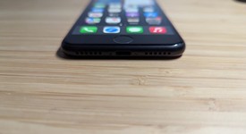 Good
													Apple iPhone SE 3rd Gen 2022 - Unlocked, Midnight, 128 GB, A2595, photo 3 of 14