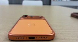 Fair
													Apple iPhone 17 Pro - Unlocked, Cosmic Orange, 256 GB, A3256, photo 5 of 9