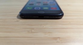 Good
													Apple iPhone SE 3rd Gen 2022 - Unlocked, Midnight, 64 GB, A2595, photo 3 of 13