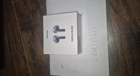 New
													Samsung Galaxy Buds3 - Silver, photo 2 of 8