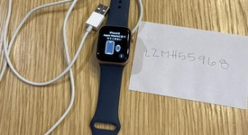 Fair
													Apple Watch Series 4 40mm - Unlocked, Gold, A1975 - Cellular, Aluminum, photo 2 of 8